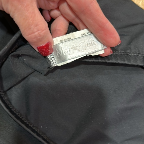 Magic Suit swim skirt. Super cute! - Picture 5 of 5